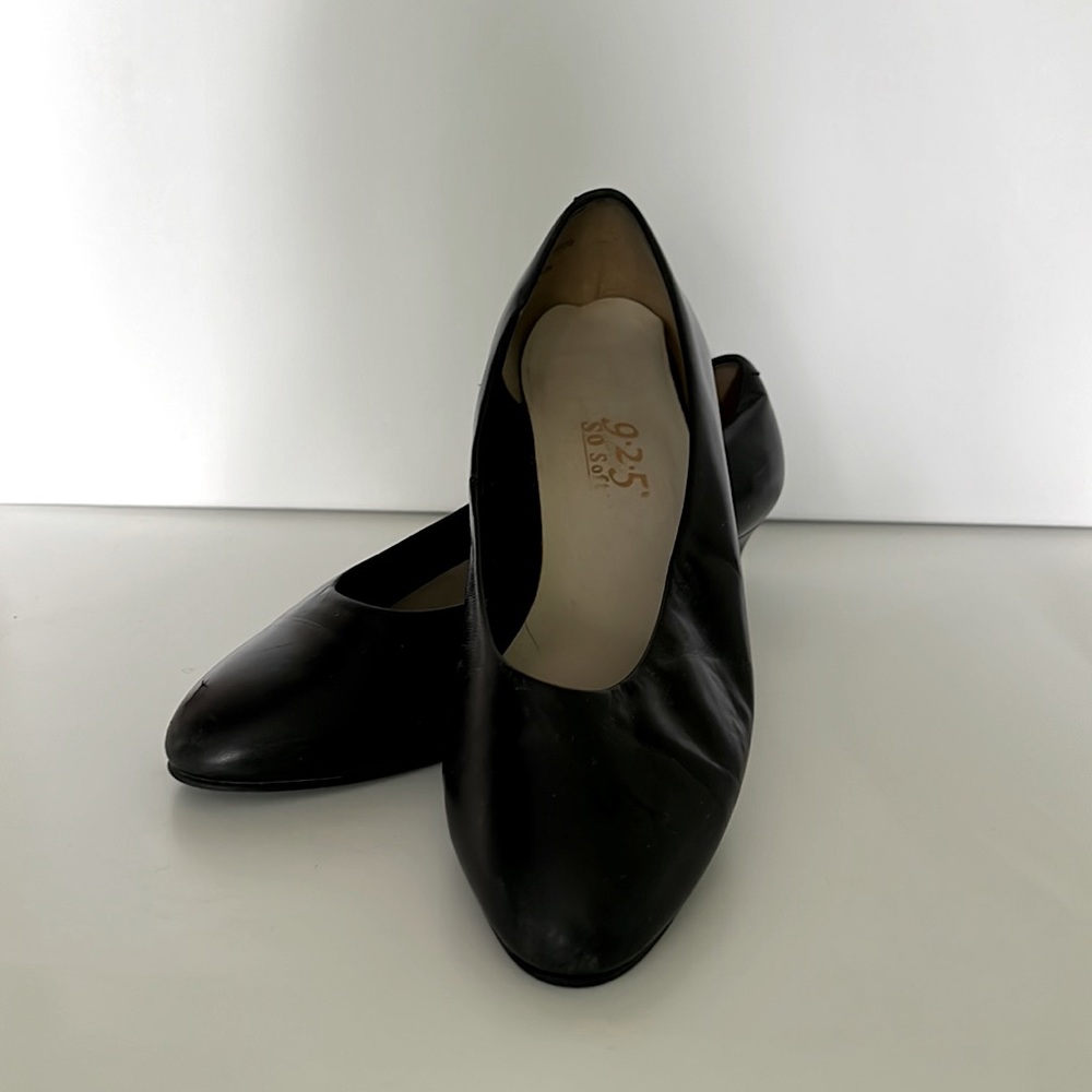Woman’s, size 7, black leather high heels